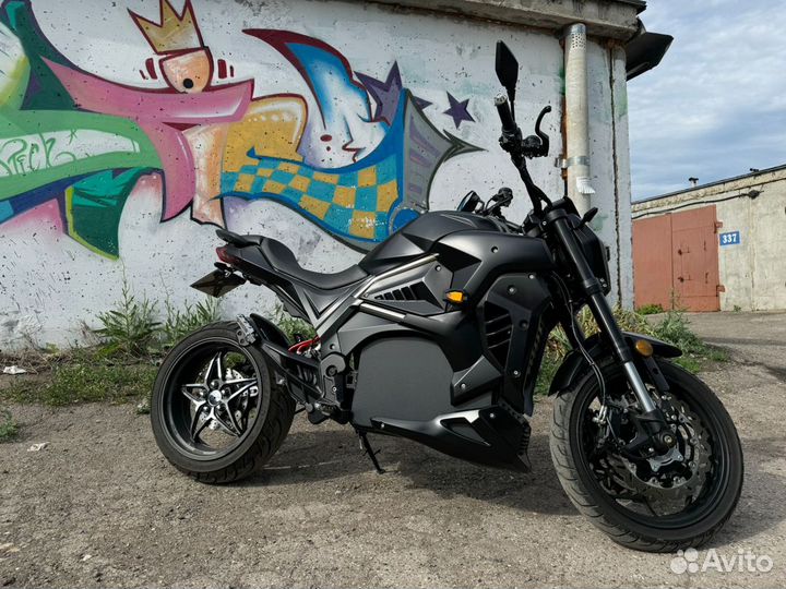 Электромотоцикл diavel M-PRO