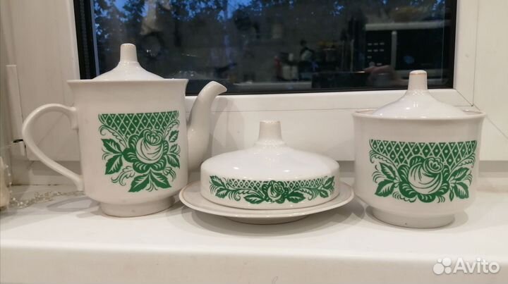 Чайник заварочный, сахарница, масленка