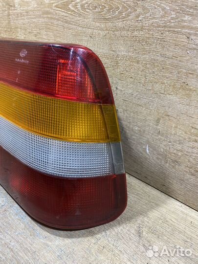 Фонарь задний правый Saab 9000 Арт. 111341