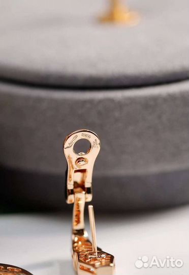 Серьги золотые Bvlgari