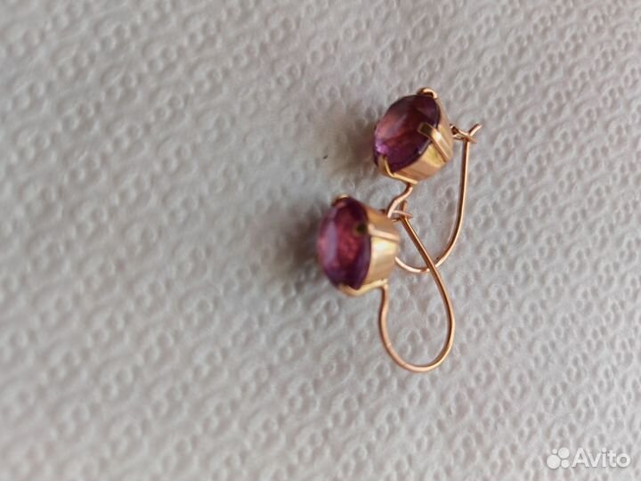 Золотые серьги с александритом