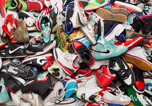 Кеды и кроссовки на Камчатке