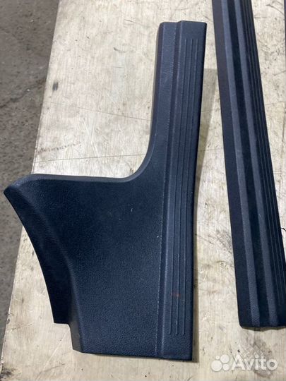 Накладка на порог салона Mercedes-Benz E-Class