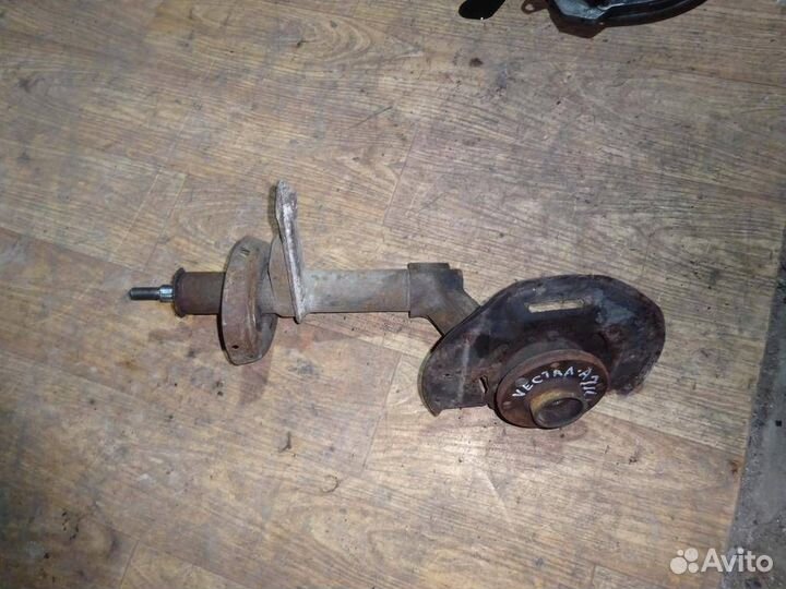 Кулак поворотный передний левый Opel Vectra A 198