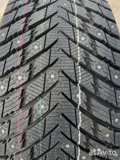Zmax Winternova Stud II 215/55 R18 108H
