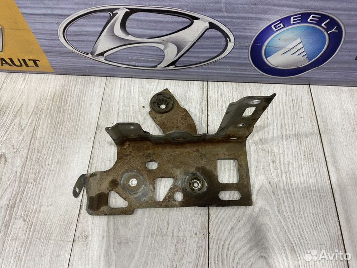 Кронштейн Nissan qashqai J10