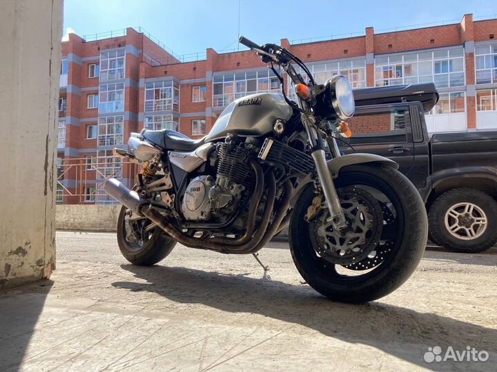 Yamaha XJR1300
