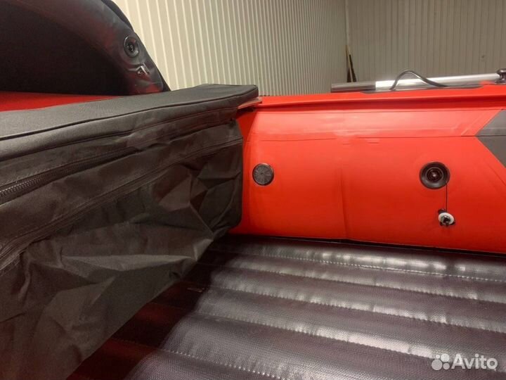 Лодка пвх Gladiator E380S красно/черный