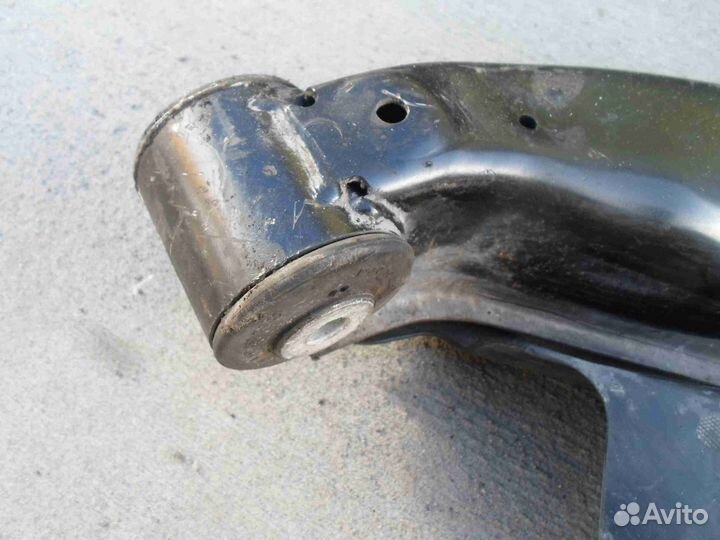 Рычаг зад L Mercedes Metris W447