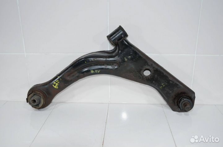 Рычаг нижний передний правый Mazda Tribute EP