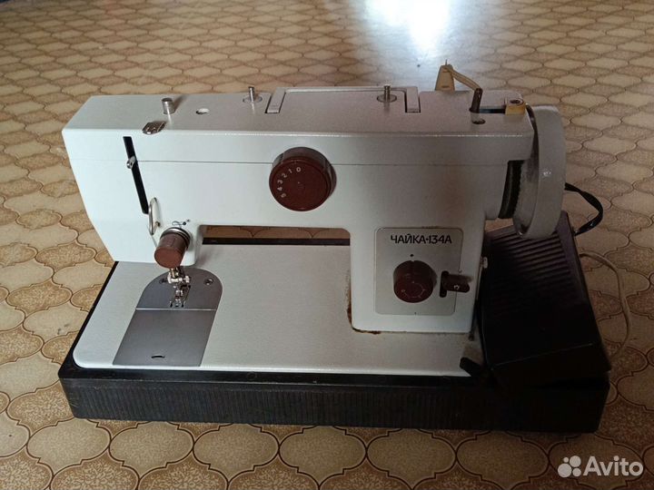 Швейная машинка Чайка 134 А