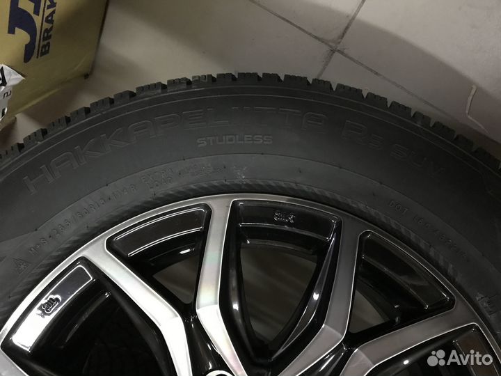 Nokian Tyres Hakkapeliitta R5 SUV 265/60 R18 114R