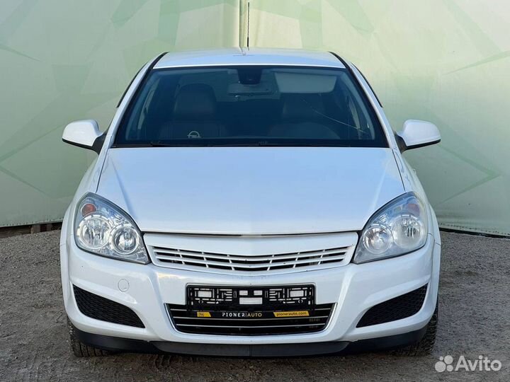 Opel Astra 1.6 МТ, 2011, 267 000 км