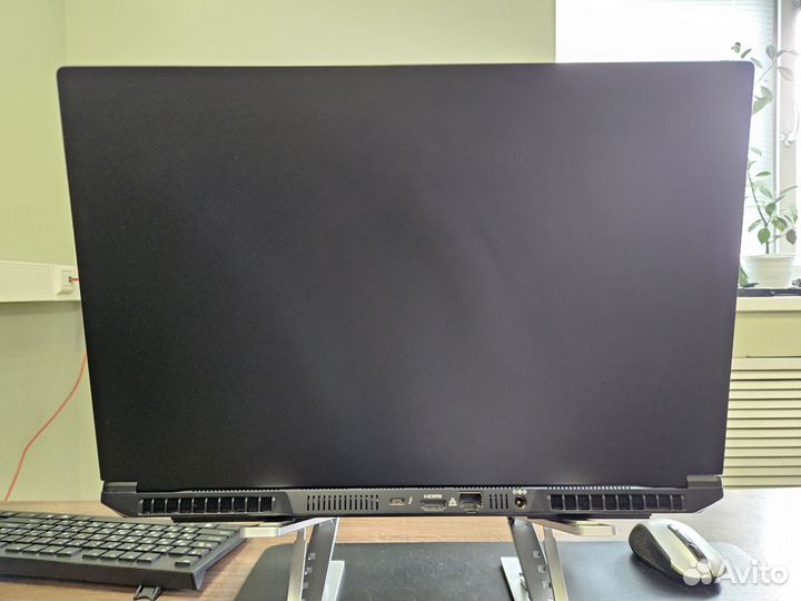 Maibenben x568 (i7, 32Gb, 1Tb+0.5, Gf3070 8Gb, 2K)