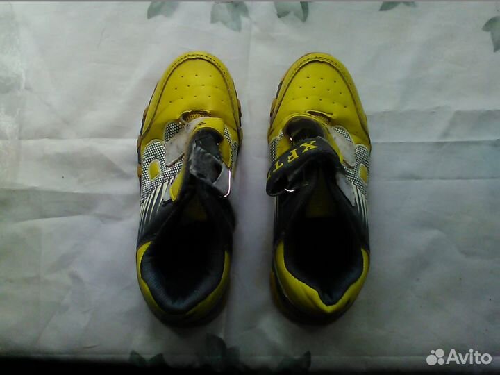 Кроссовки детские