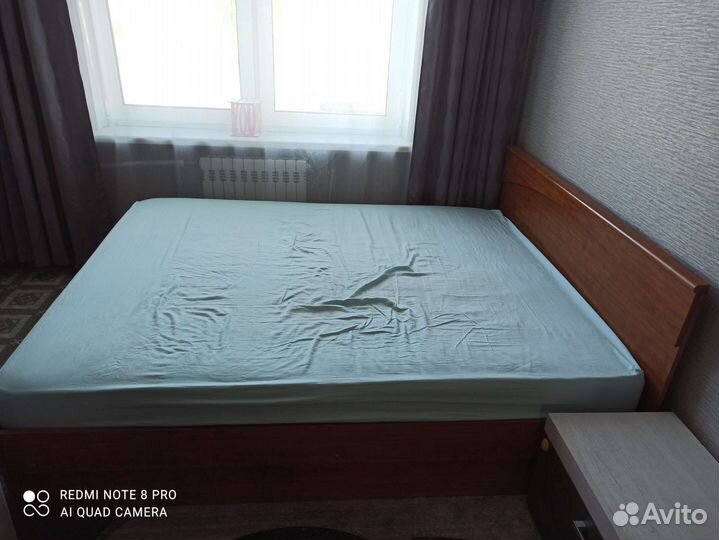 Кровать