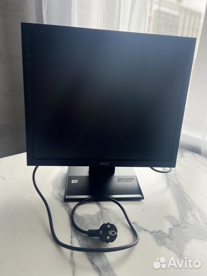 Монитор Acer v193
