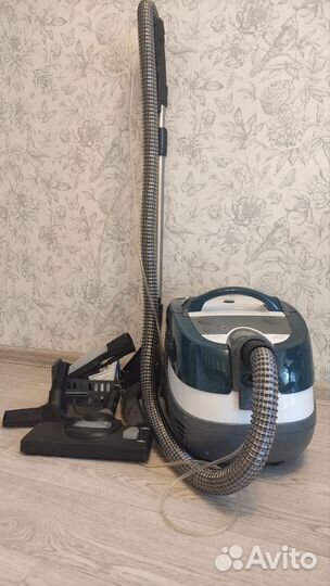 Моющий пылесос Bosch Serie 4 BWD41720