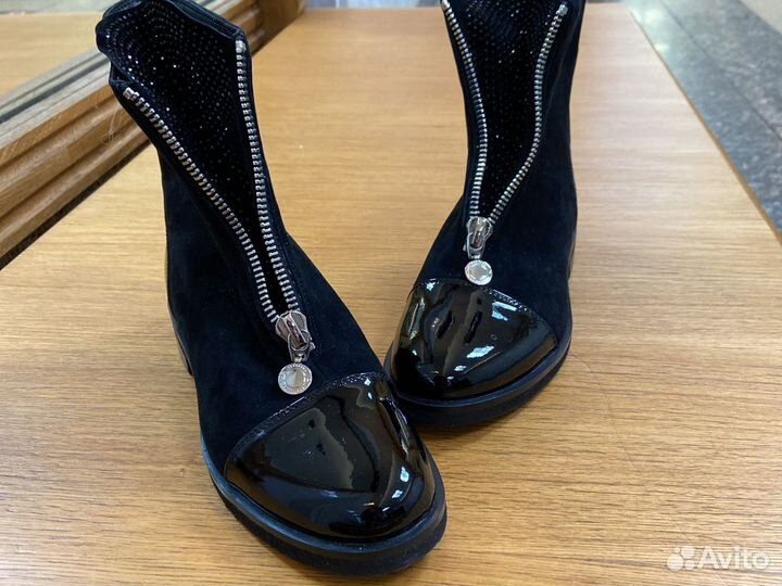 Ботинки женские