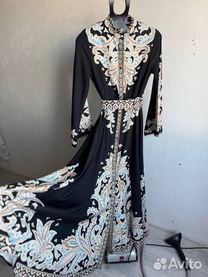 Нарядное женское платье 42-44