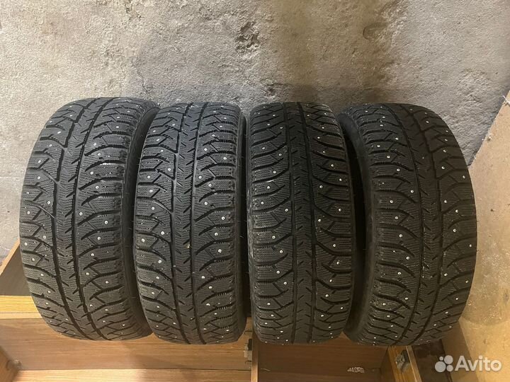 Bridgestone Ice Cruiser 7000S 205/50 R17
