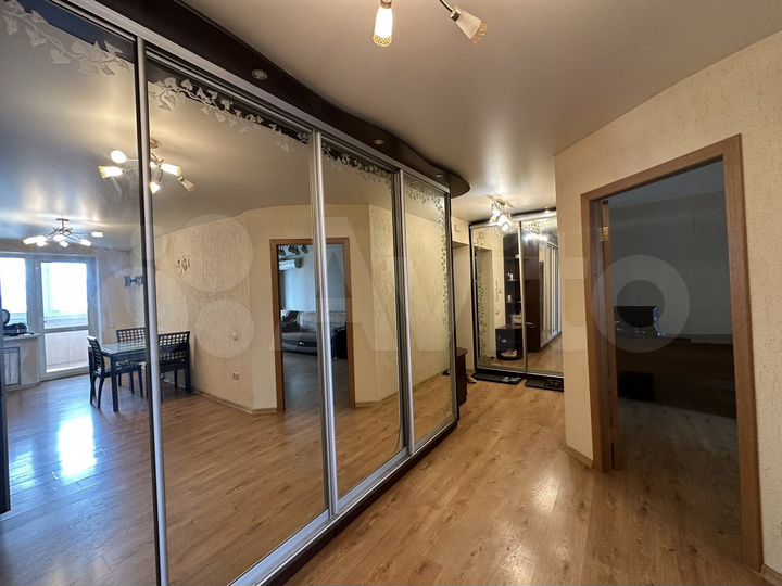 2-к. квартира, 66,4 м², 4/10 эт.