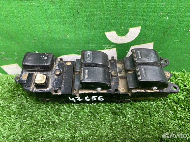 Блок управления стеклоподъемниками Toyota Corolla