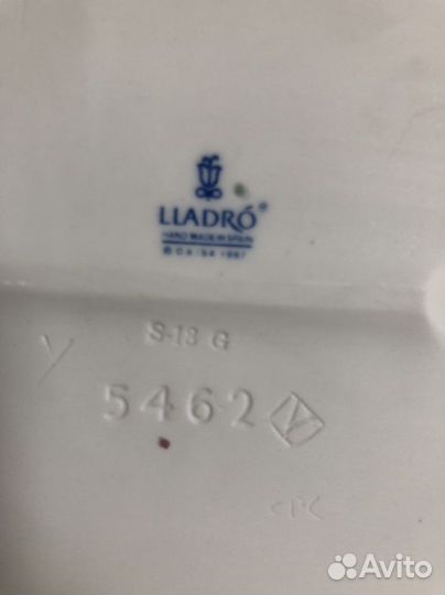 Фарфоровая статуэтка фирмы 