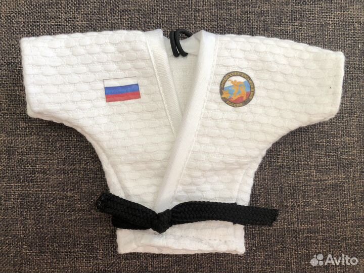 Сувенирное кимоно Р. Бой белое