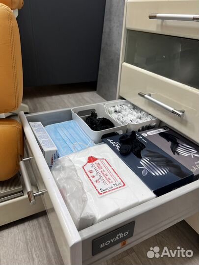 Педикюрная тумба 