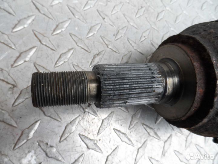 Полуось передняя R Volkswagen Touareg 1 7L 7L04072