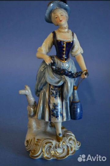 Поднос антикв. Статуэтка Фолькштедт, Германия