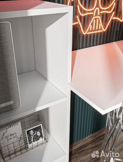 Компьютерный стол белый