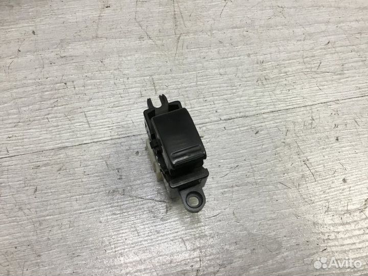 Блок управления стеклоподъемником передний правый