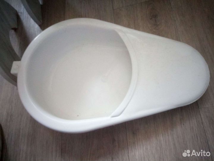 Судно для лежачих больных