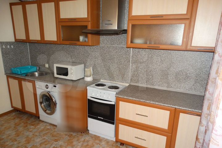 1-к. квартира, 42 м², 8/16 эт.