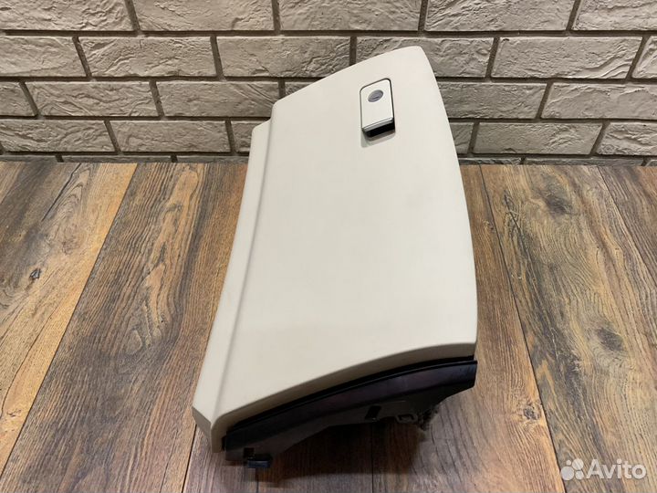 Infiniti Q50 (V37) Бардачок