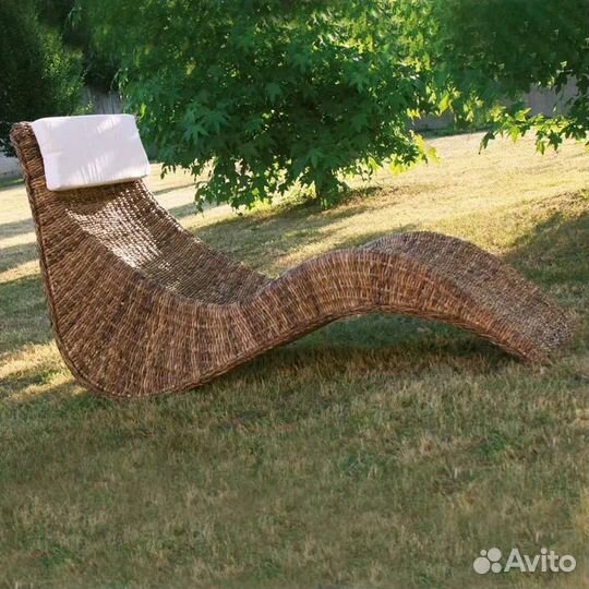 Плетеный лежак