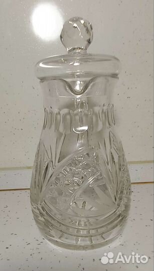Хрустальный кувшин с крышкой