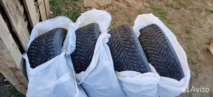 Nokian Tyres Hakkapeliitta 9 235/55 R17