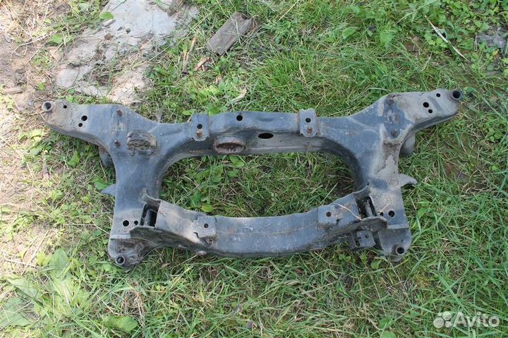 Подрамник задний Nissan Qashqai J11