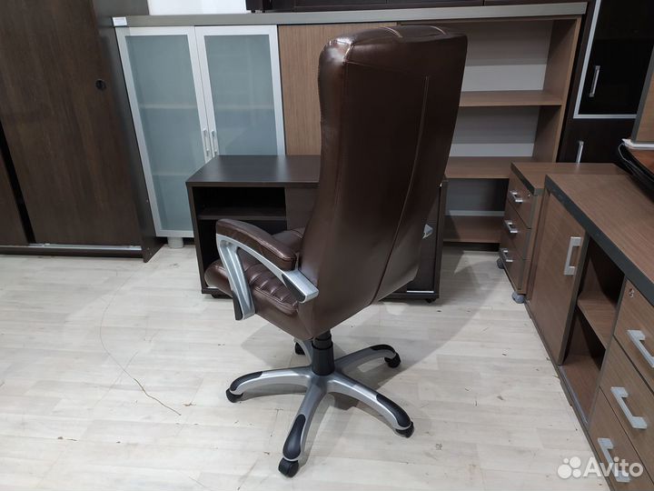 Кресло руководителя Атлант Нью Новое