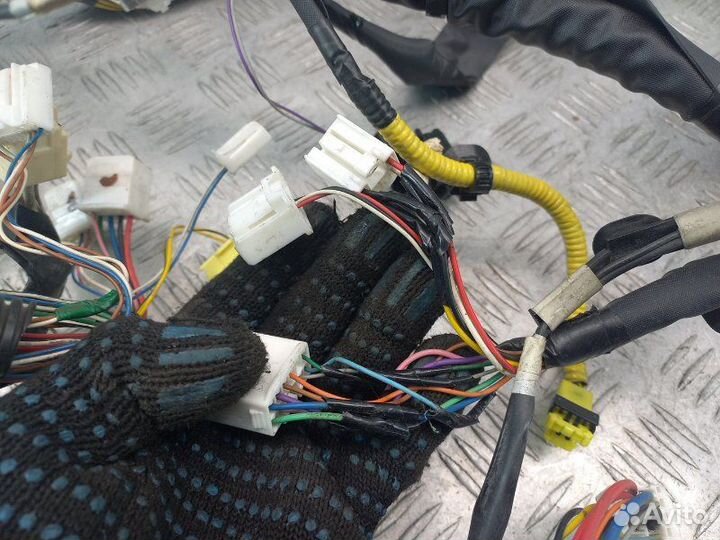 Проводка (коса) подпанельная Toyota Auris 1 E15
