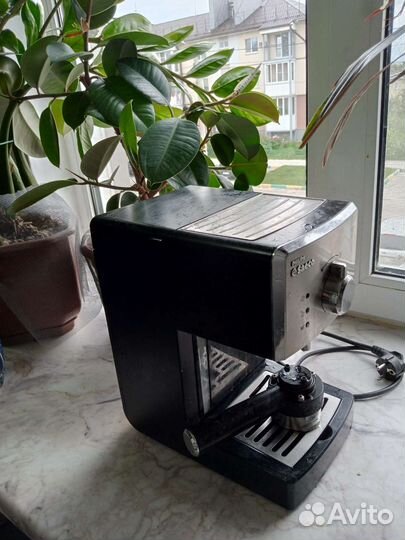 Кофеварка рожковая saeco