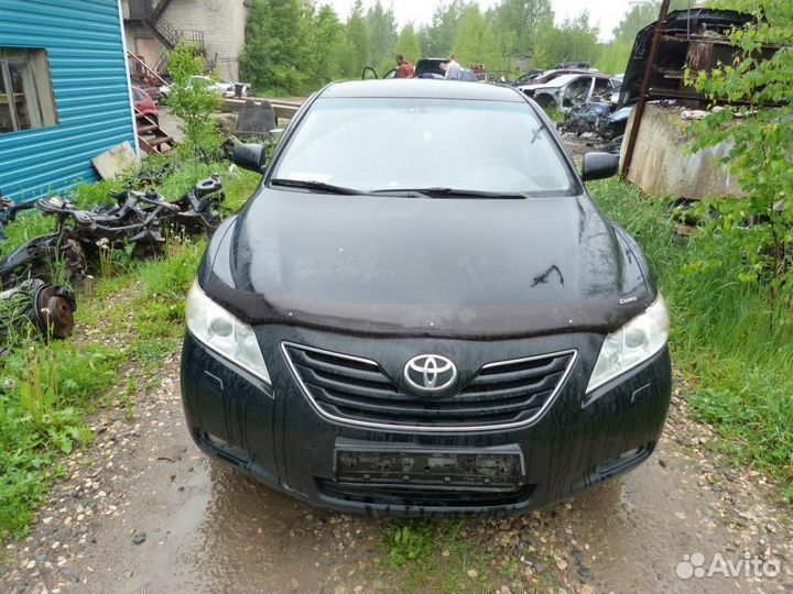 В разборе Toyota Camry v40