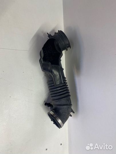 Патрубок воздушного фильтра Toyota Camry V70/V75