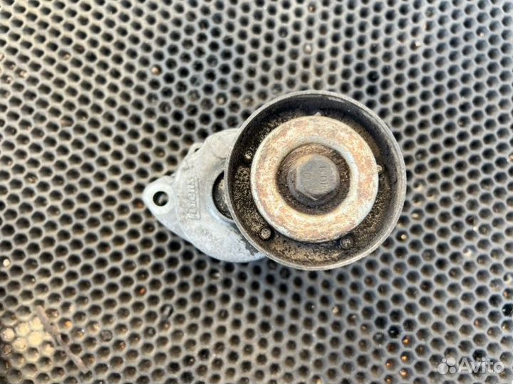 Натяжитель приводного ремня Opel Omega B седан 2.0