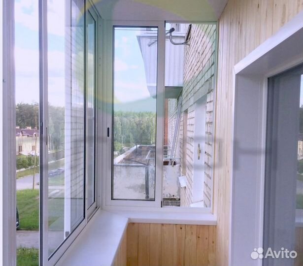 Алюминиевый балкон Остекление