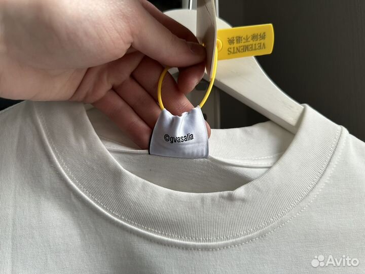 Футболка vetements