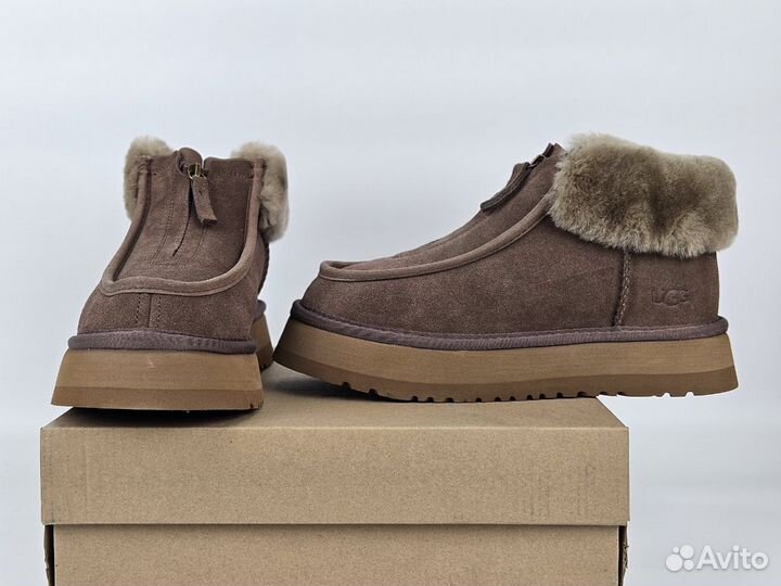 Ugg Funkette Platform Boots Cappuccino